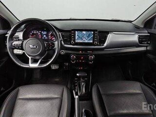 2020 Kia Stonic I, синий, 1725000 рублей, вид 4