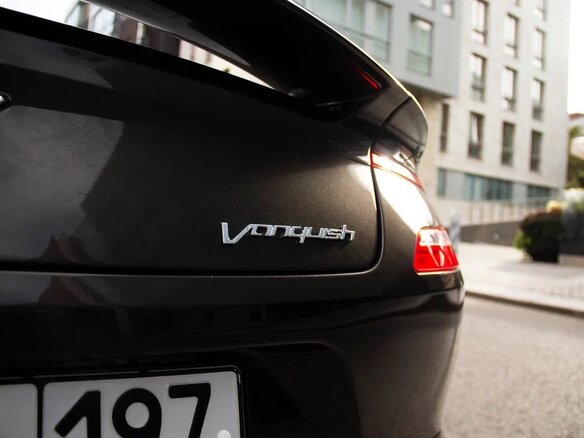 2012 Aston Martin Vanquish II, коричневый, 18000000 рублей - вид 32