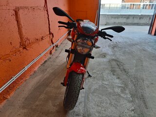 2009 Ducati Monster 696, красный, 480000 рублей, вид 2