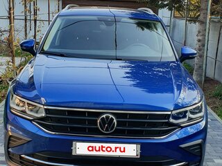 2021 Volkswagen Tiguan II Рестайлинг, синий, 3000000 рублей, вид 1