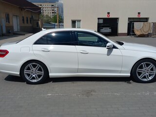 2013 Mercedes-Benz E-Класс 200 7G-Tronic IV (W212, S212, C207), белый, 1680000 рублей, вид 2