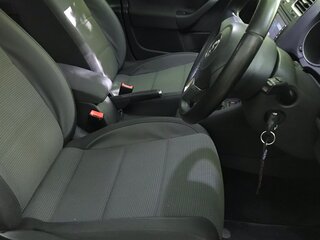 2011 Volkswagen Golf VI, чёрный, 850000 рублей, вид 5