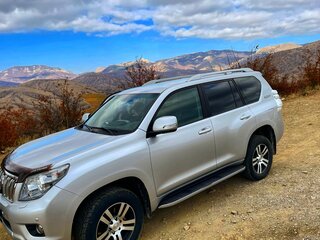 2011 Toyota Land Cruiser Prado 150 Series, серебристый, 3400000 рублей, вид 1