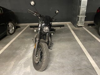 2018 Triumph Bonneville Bobber, чёрный, 1050000 рублей, вид 1