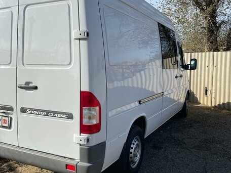 2013 Mercedes-Benz Sprinter Classic, белый, 4300000 рублей, вид 3