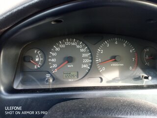 2001 Toyota Avensis I Рестайлинг, серебристый, 270000 рублей, вид 4