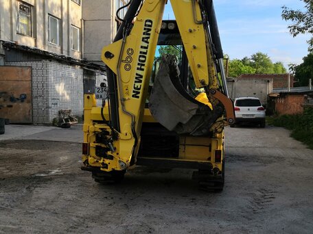 2005 New Holland B115B, жёлтый, 4500000 рублей, вид 5