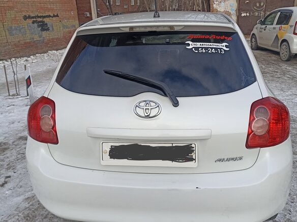 2006 Toyota Auris I, белый, 730000 рублей - вид 1