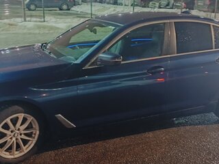 2019 BMW 5 серии 520d xDrive VII (G30/G31/G38), синий, 2250000 рублей, вид 4