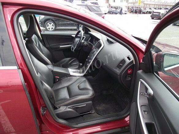 2011 Volvo XC60 I, пурпурный - вид 7