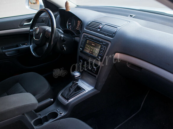 2011 Skoda Octavia II (A5) Рестайлинг, серебристый - вид 6