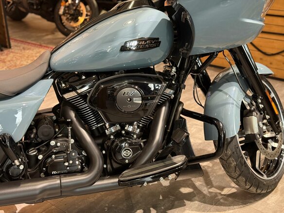 2024 Harley-Davidson Road Glide, голубой, 3600000 рублей - вид 13