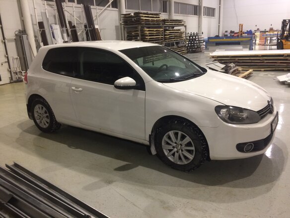 2010 Volkswagen Golf VI, белый - вид 2