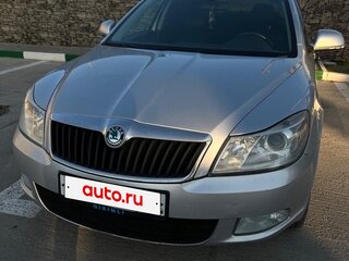 2012 Skoda Octavia II (A5) Рестайлинг, серебристый, 1150000 рублей, вид 3