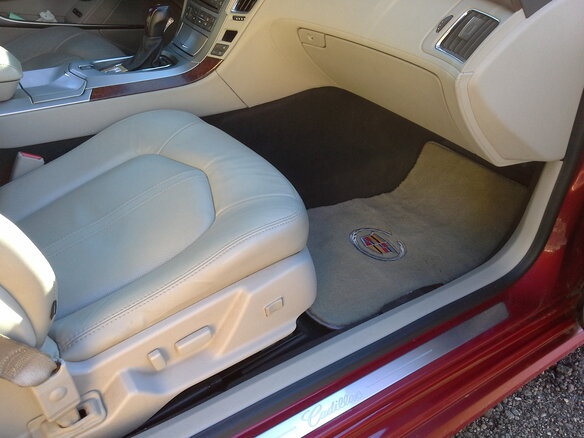 2011 Cadillac CTS II, пурпурный - вид 2