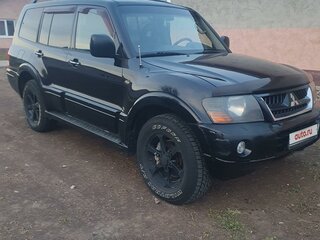 2005 Mitsubishi Montero III, чёрный, 1299999 рублей, вид 3