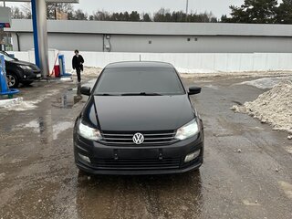 2016 Volkswagen Polo V Рестайлинг, чёрный, 850000 рублей, вид 2