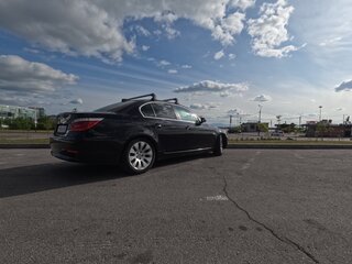 2007 BMW 5 серии 525i V (E60/E61) Рестайлинг, чёрный, 1650000 рублей, вид 2