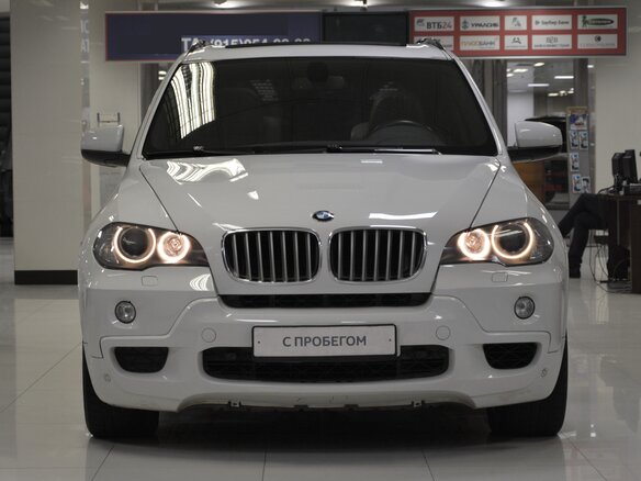 2008 BMW X5 4.8i II (E70), белый