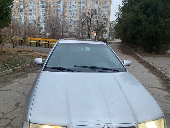 2002 Skoda Octavia I (A4) Рестайлинг, белый, 550000 рублей - вид 2