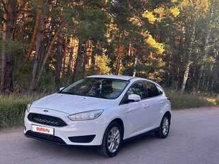 2015 Ford Focus III Рестайлинг, белый, 1100000 рублей, вид 1
