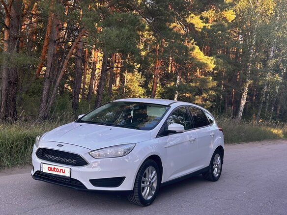 2015 Ford Focus III Рестайлинг, белый, 1100000 рублей