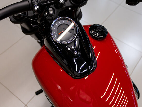 2024 Harley-Davidson Fat Bob, красный, 2700000 рублей - вид 17