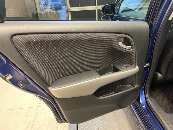2011 Honda Stream II Рестайлинг, синий, 1400000 рублей - вид 11