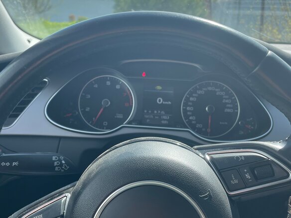 2013 Audi A4 IV (B8) Рестайлинг, белый, 1250000 рублей - вид 2