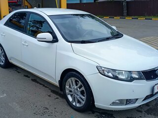 2011 Kia Cerato 4-speed II, белый, 700000 рублей, вид 2