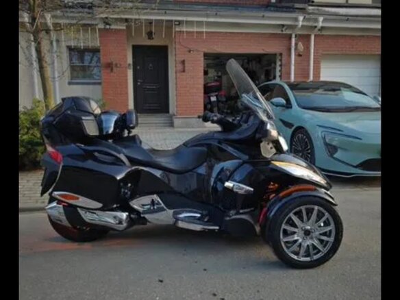 2014 BRP Can-Am Spyder, чёрный, 1935000 рублей - вид 13