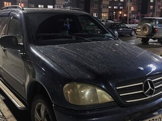 1998 Mercedes-Benz M-Класс 320 I (W163), синий, 560000 рублей, вид 4