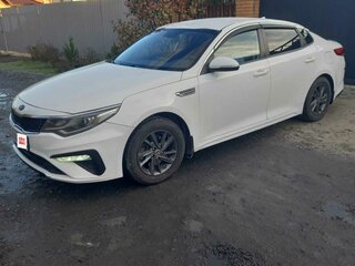 2019 Kia Optima IV Рестайлинг, белый, 1500000 рублей, вид 2