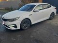 2019 Kia Optima IV Рестайлинг, белый, 1500000 рублей - вид 1