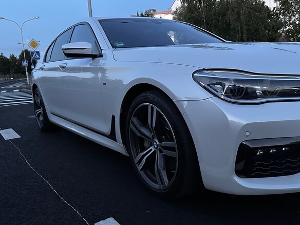 2018 BMW 7 серии Long 740Ld xDrive VI (G11/G12), белый, 4220000 рублей - вид 9