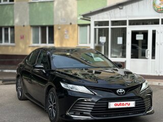 2021 Toyota Camry VIII (XV70) Рестайлинг, чёрный, 3500000 рублей, вид 2