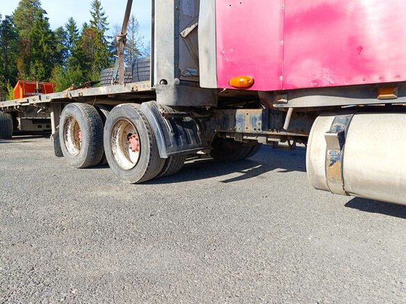 2003 Freightliner Century Class, красный, 1690000 рублей - вид 14