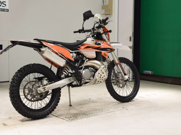 2021 KTM 150 EXC, оранжевый, 800000 рублей - вид 4