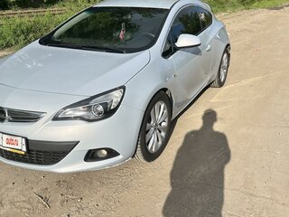 2014 Opel Astra GTC J Рестайлинг, белый, 900000 рублей, вид 1
