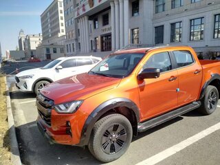 2024 Isuzu D-Max III, оранжевый, 5000000 рублей, вид 1