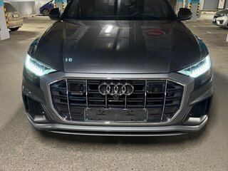 2020 Audi Q8 45 TDI I (4M), серый, 8700000 рублей, вид 2