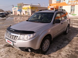 2011 Subaru Forester III Рестайлинг, серебристый, 1000000 рублей, вид 1