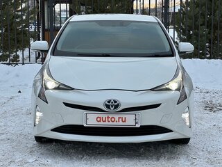2016 Toyota Prius IV (XW50), белый, 1720000 рублей, вид 3