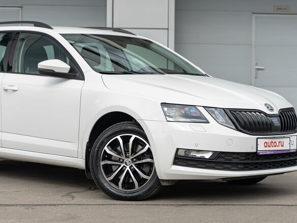 2017 Skoda Octavia III (A7) Рестайлинг, белый - вид 8