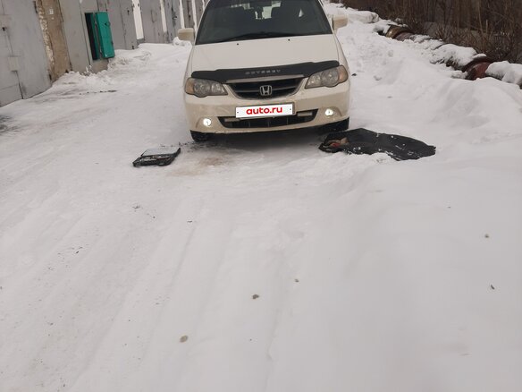 2002 Honda Odyssey II Рестайлинг, белый, 690000 рублей