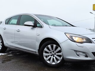 2011 Opel Astra J, серебристый, 520000 рублей, вид 2