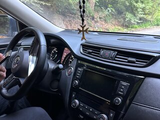 2018 Nissan Rogue II Рестайлинг, серебристый, 1600000 рублей, вид 5