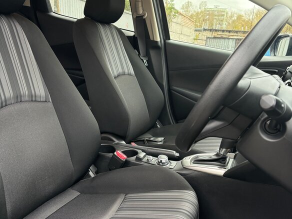 2020 Mazda 2 III (DJ) Рестайлинг, чёрный, 1600000 рублей - вид 5