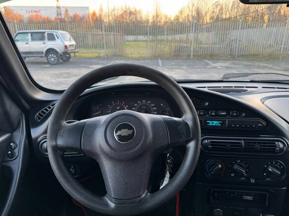 2011 Chevrolet Niva I Рестайлинг, серебристый, 421000 рублей - вид 11