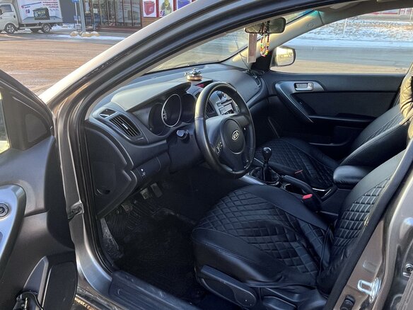 2011 Kia Cerato 5-speed II, серый, 920000 рублей - вид 12